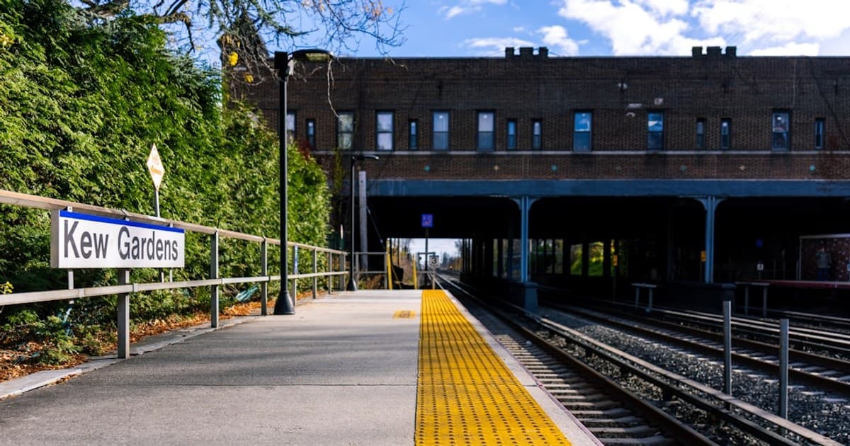 The Complete Guide to Cannabis Strains: How to Choose the Right One